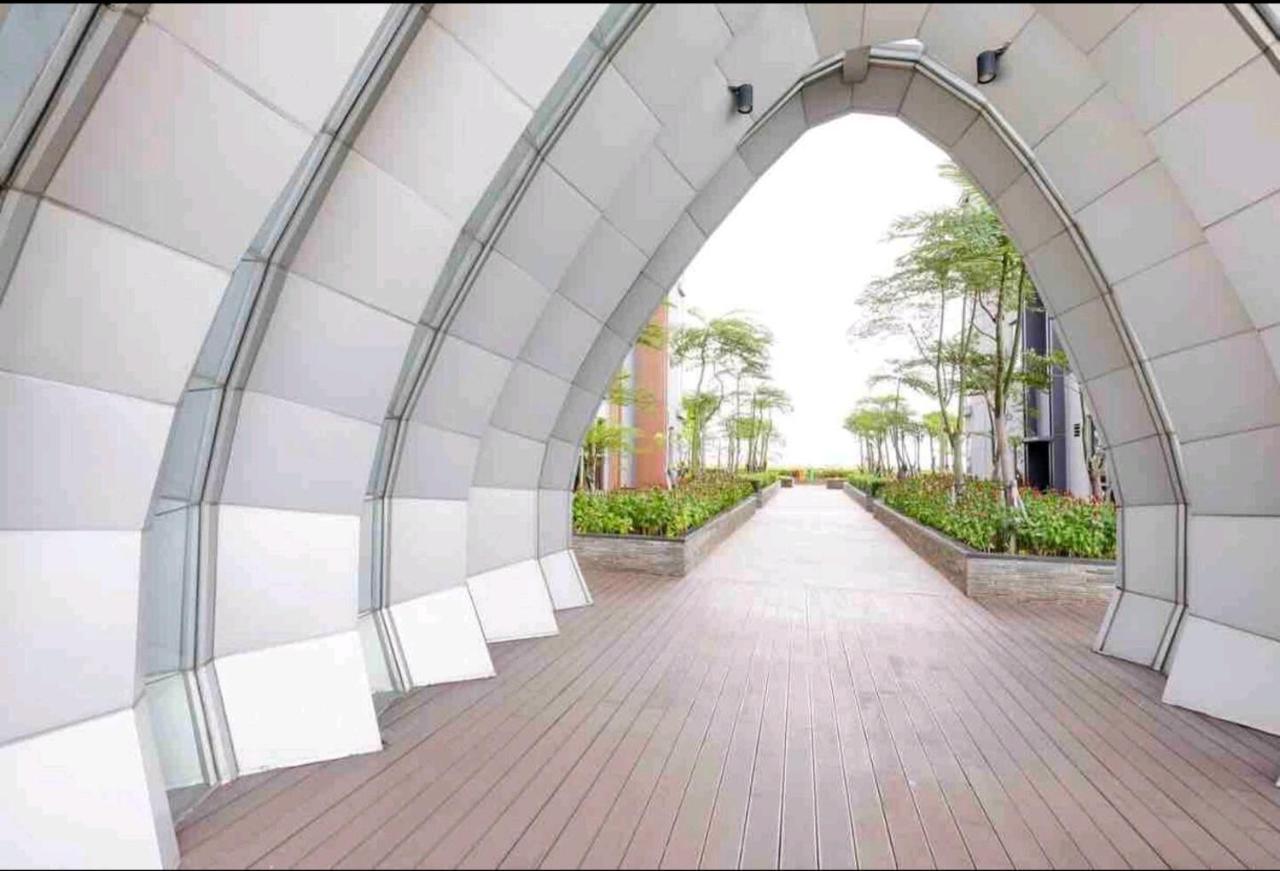 Studio Sea View Apartment At Gold Coast Pik By Mysweethome Jakarta Kültér fotó