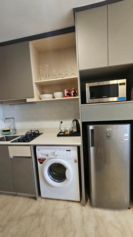 Studio Sea View Apartment At Gold Coast Pik By Mysweethome Jakarta Kültér fotó