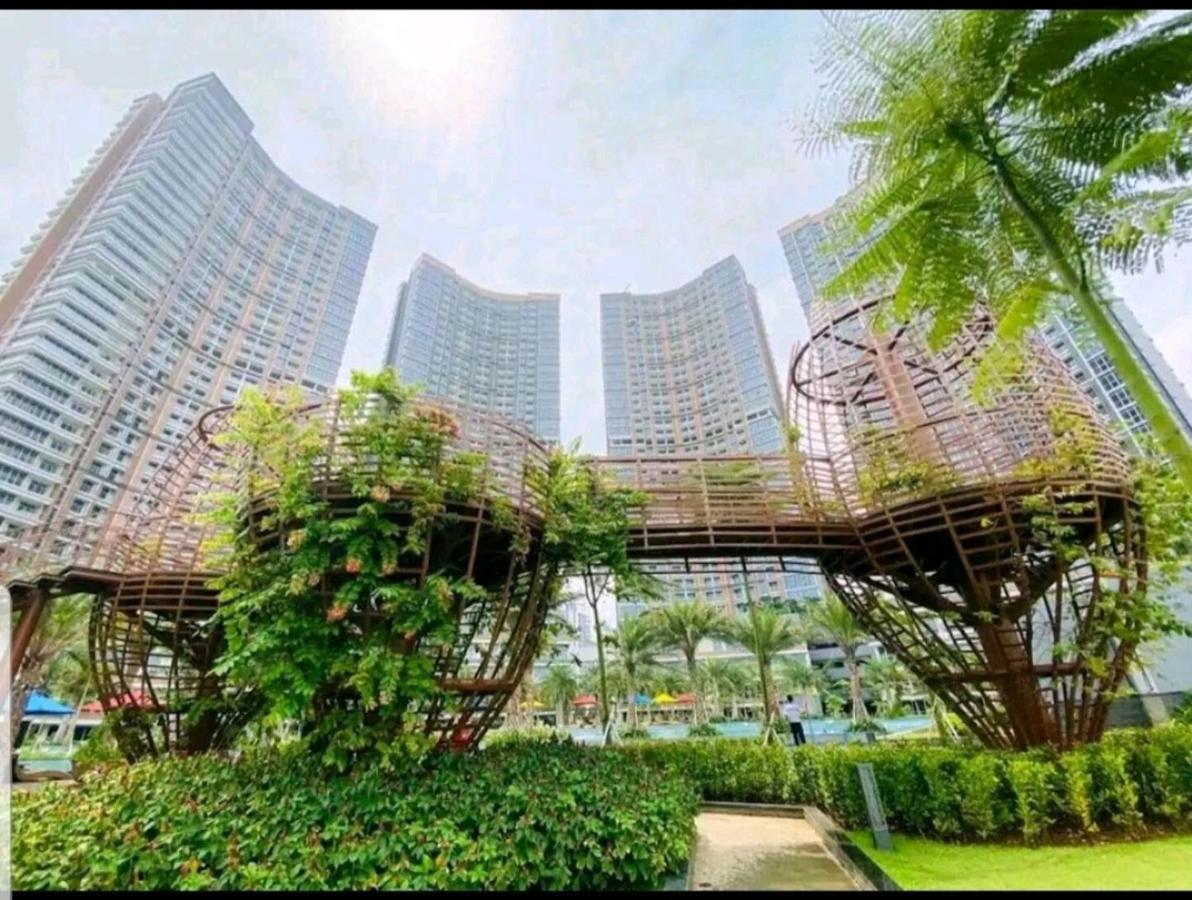 Studio Sea View Apartment At Gold Coast Pik By Mysweethome Jakarta Kültér fotó